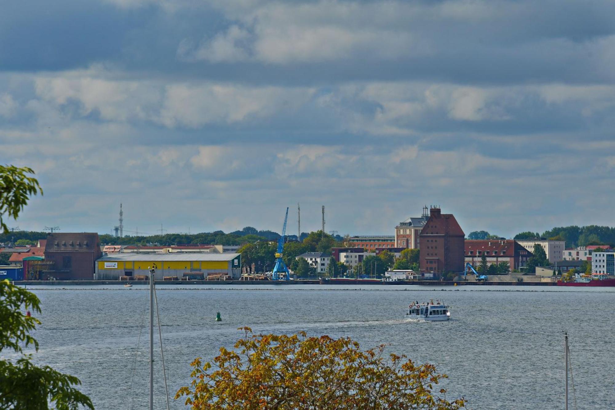 Ferienwohnung Sundueberblick - 150 Meter Zum Strand Altefähr Esterno foto