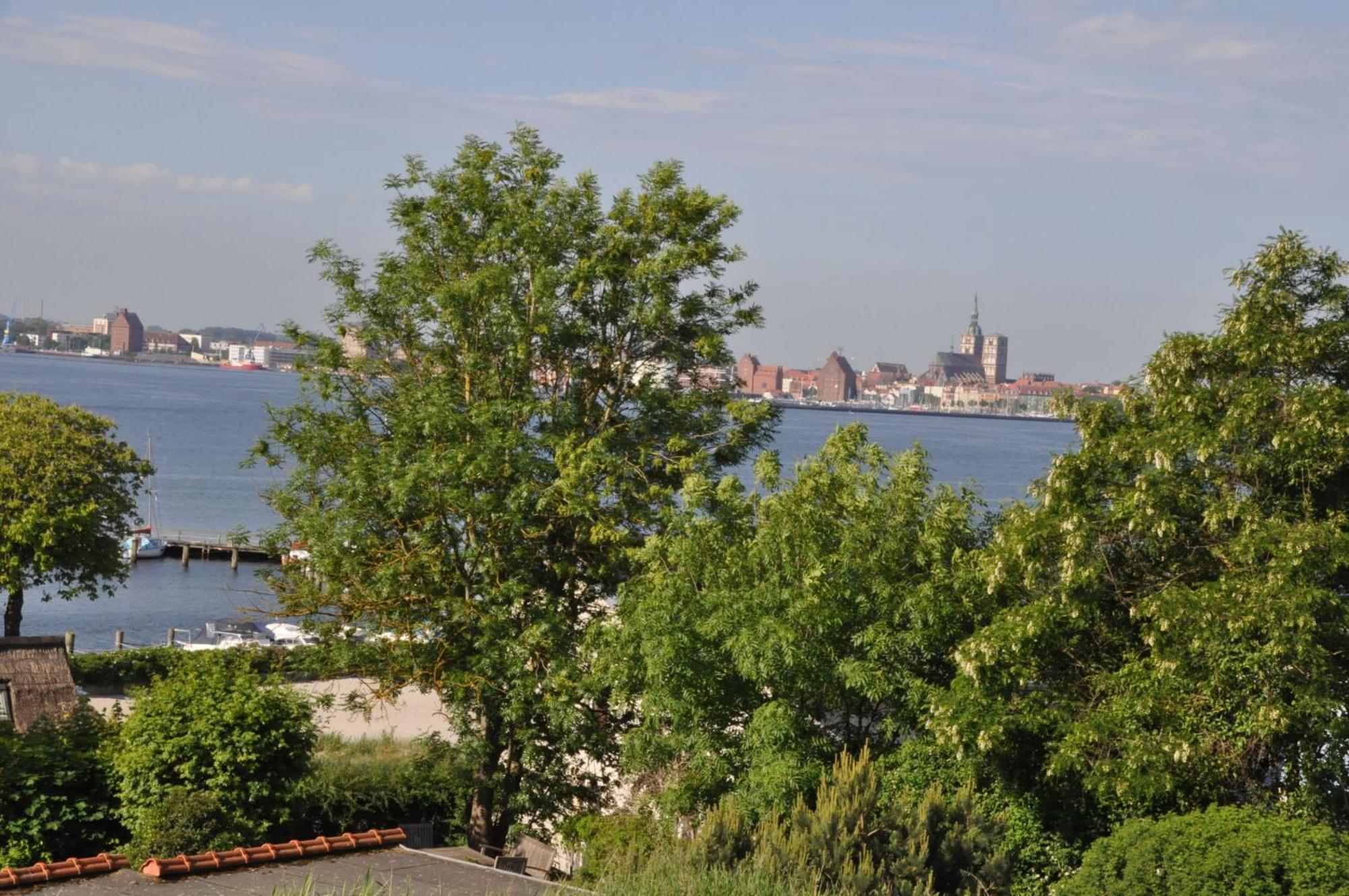 Ferienwohnung Sundueberblick - 150 Meter Zum Strand Altefähr Esterno foto